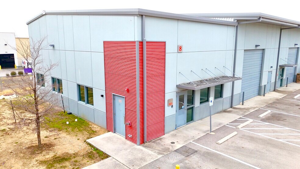 More Photos Of 7637 FM 3009, Schertz Light Distribution For Sale