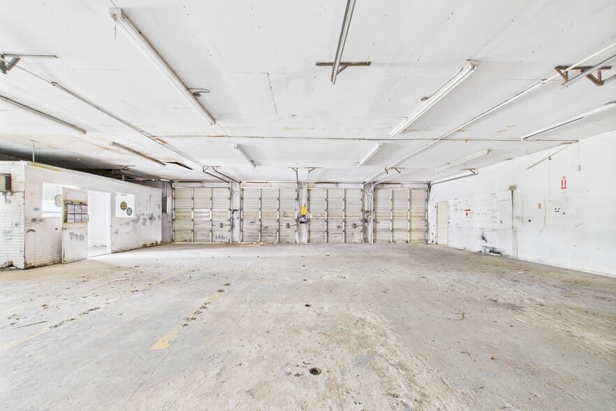 More Photos Of 7731 Industrial Rd, Melbourne Industrial For Sale