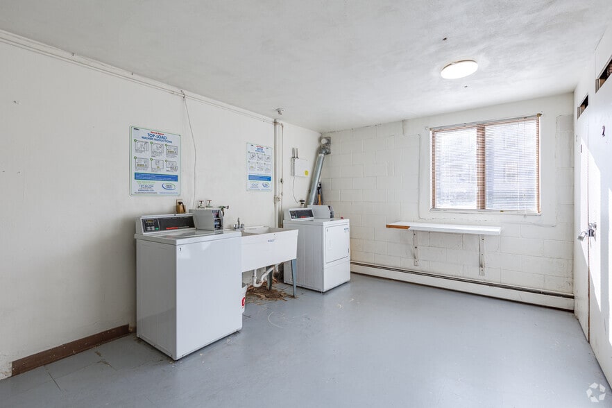 More Photos Of 3554 17th Ave S, Minneapolis Apartments For Sale