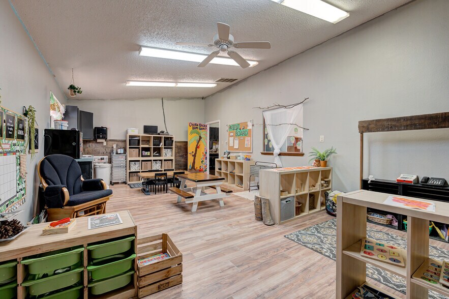 More Photos Of 11801 Southwood Dr, Oklahoma City Daycare Center For Sale