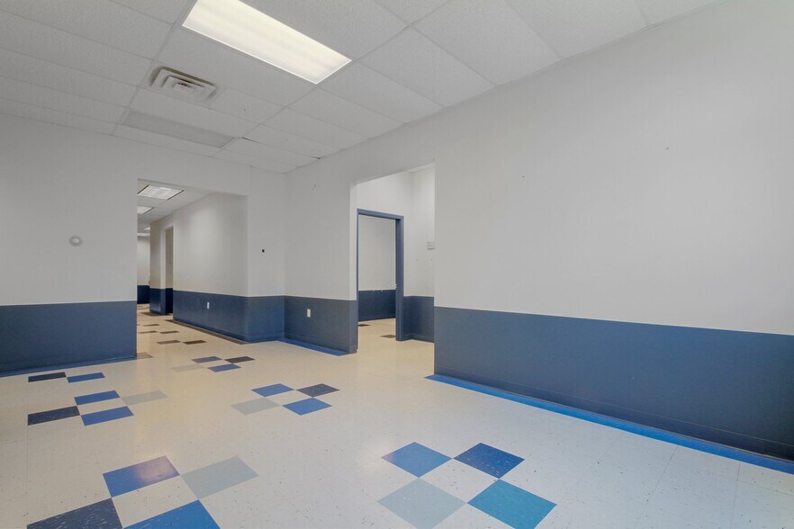 More Photos Of 3102 Independence Sq, West Plains Medical For Sale