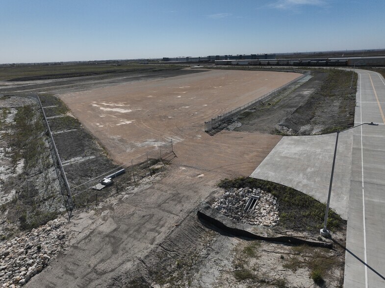 Primary Photo Of 180 Logistics Loop, Taylor Land For Lease