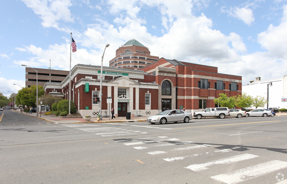 Primary Photo Of 225-243 Main St, Middletown Office For Lease