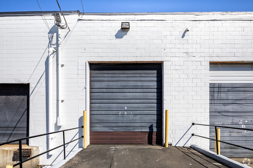 More Photos Of 1330 Livingston Ave, North Brunswick Warehouse For Lease