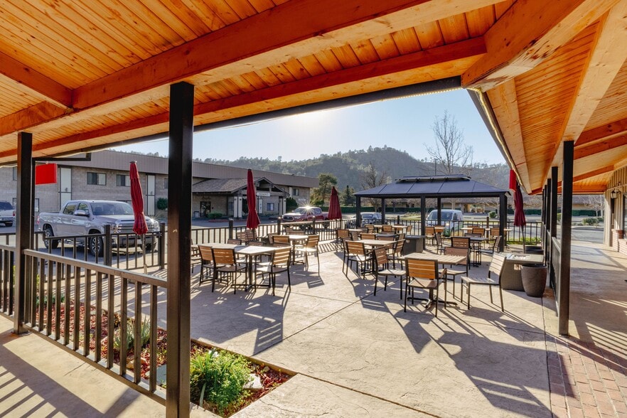 More Photos Of 5159 CA-140, Mariposa General Retail For Sale