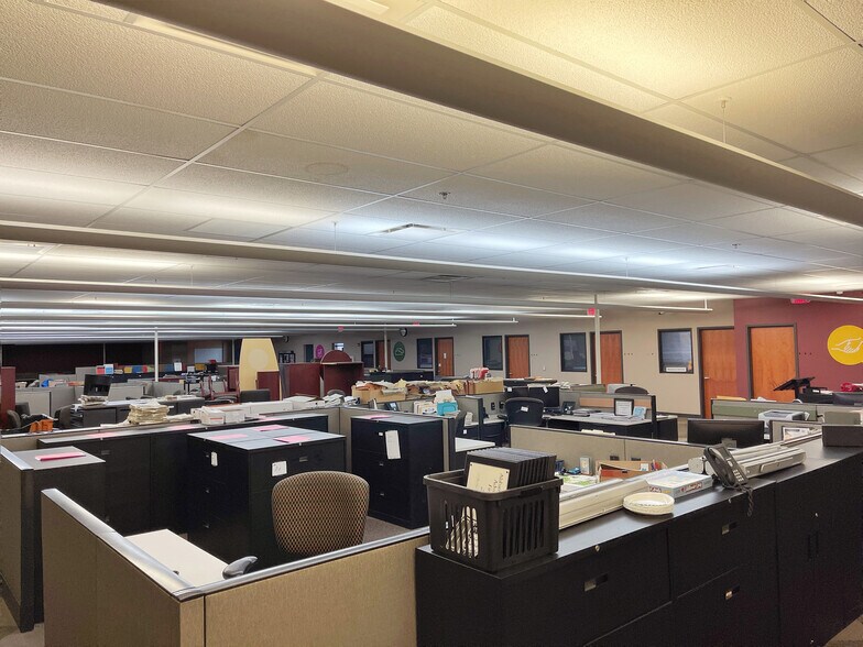 More Photos Of 425 Molton St, Montgomery Office For Lease