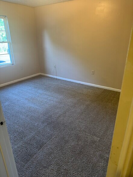 More Photos Of 2201 Upper Wetumpka Rd, Montgomery Apartments For Sale