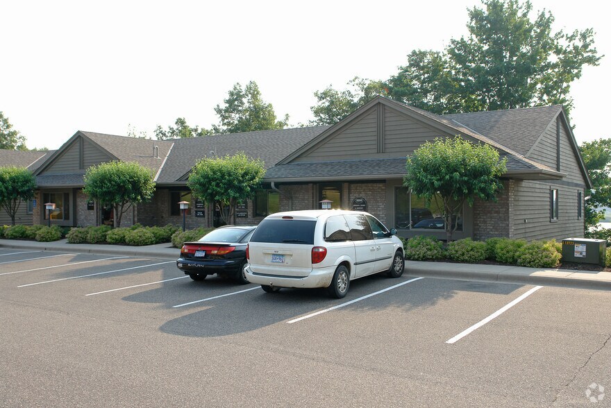 More Photos Of 3250-3254 Rice St, Saint Paul Office For Sale
