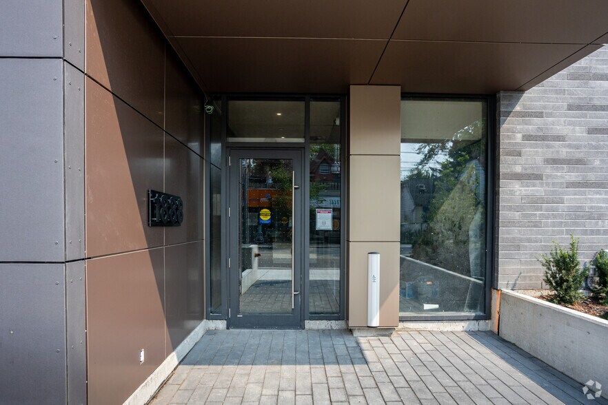More Photos Of 1884 Queen St E, Toronto Apartments For Lease