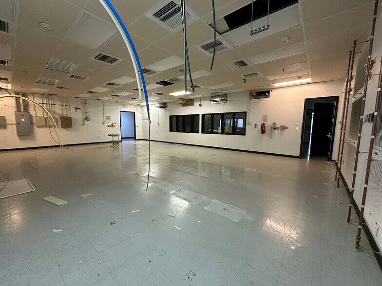 More Photos Of 3575 Workman Rd, Knoxville Flex For Sale