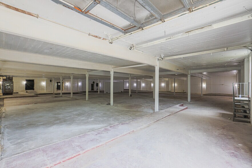 More Photos Of 6809 Belair Rd, Baltimore Freestanding For Lease