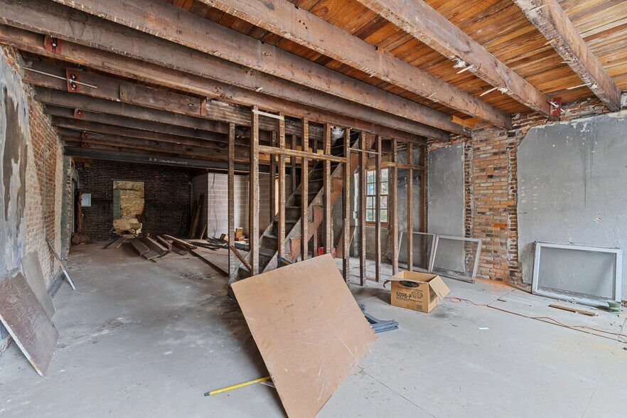 More Photos Of 663 W Pratt St, Baltimore Storefront Retail Residential For Sale