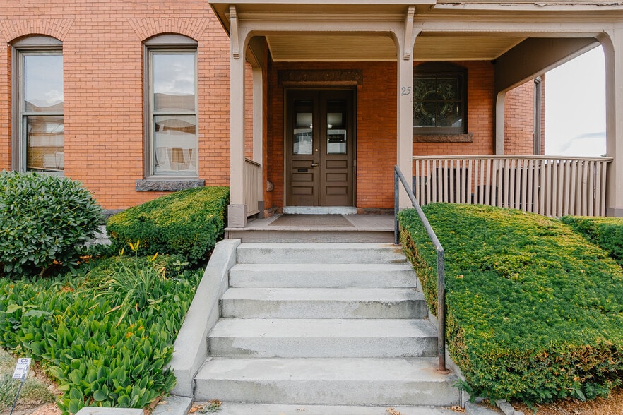 More Photos Of 25 Harvard St, Worcester Office For Lease
