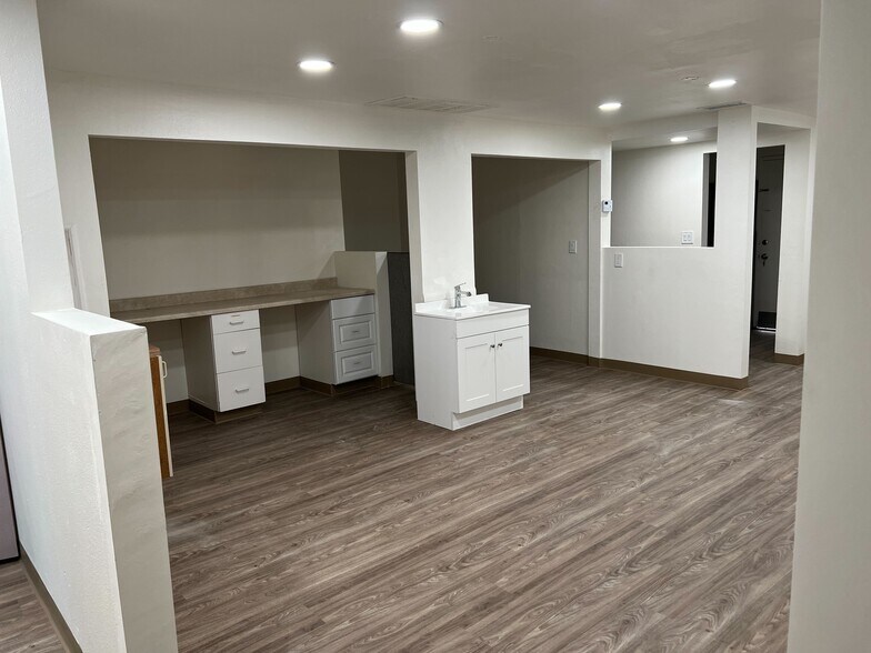 More Photos Of 1761 W Romneya Dr, Anaheim Medical For Lease