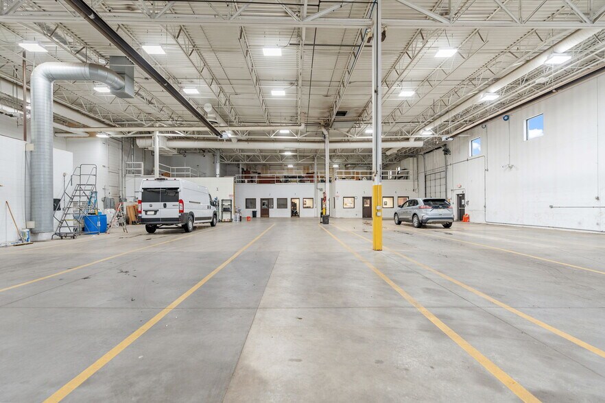 More Photos Of 2905 Lexington Ave S, Eagan Flex For Sale