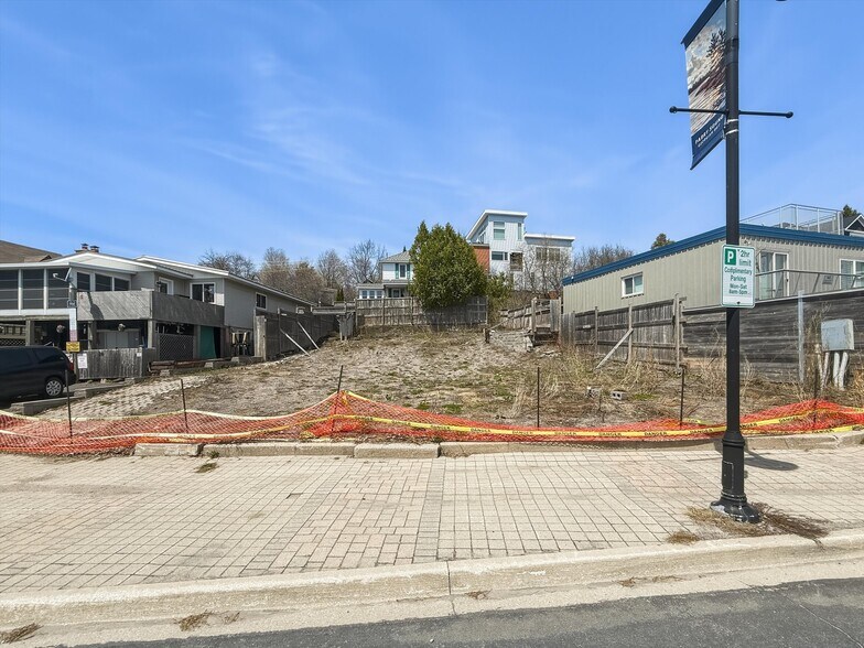 More Photos Of 22 Bay St, Parry Sound Land For Sale