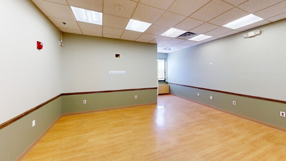 Primary Photo Of 680 Broadway, Paterson Unknown For Lease