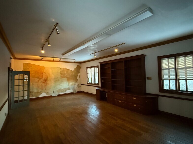 More Photos Of 2 Brewery Ln, Elverson Unknown For Lease