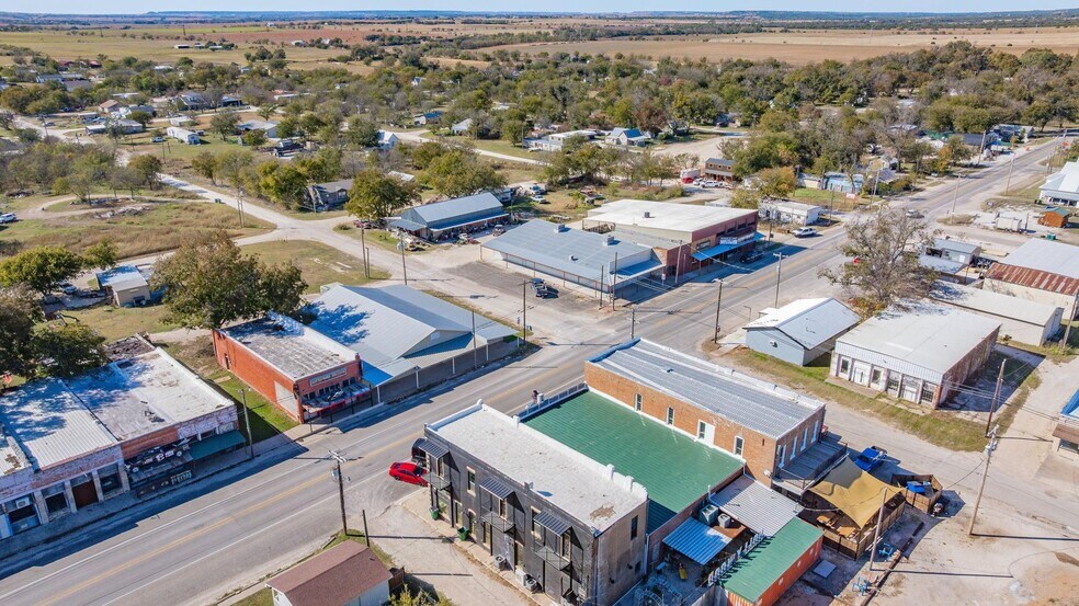 More Photos Of 4153 3rd St, Walnut Springs General Retail For Sale