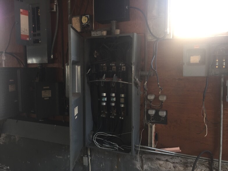 More Photos Of 1340-1400 Chestnut St, Kulpmont Manufacturing For Lease