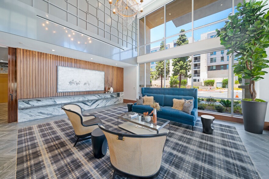 More Photos Of 585 Anton Blvd, Costa Mesa Apartments For Lease