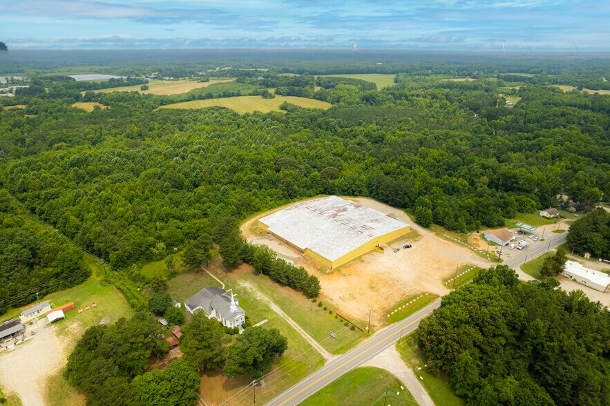 More Photos Of 619 N Main St, Warrenton Warehouse For Lease