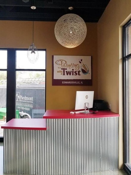 More Photos Of 871 S Arbor Vitae, Edwardsville General Retail For Lease