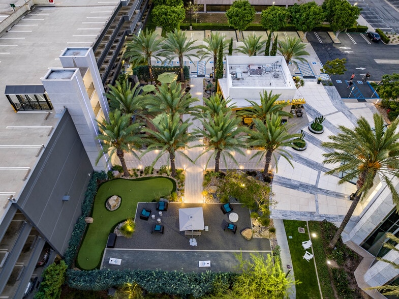 More Photos Of 18881 Von Karman Ave, Irvine Office For Lease