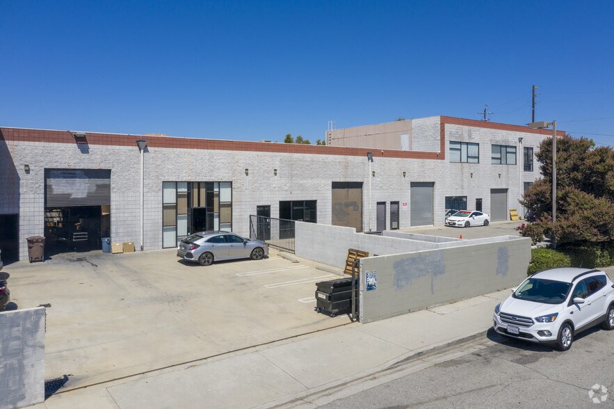 21000 Osborne St, Canoga Park, CA 91304 Industrial For Lease