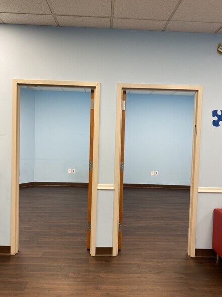 More Photos Of 26 Park Pl, Paramus Office For Lease