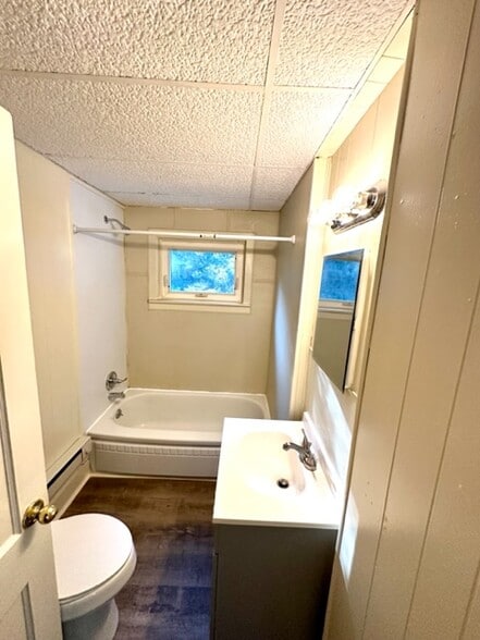 More Photos Of 862 Iron Ridge Rd, Spring Grove Apartments For Sale