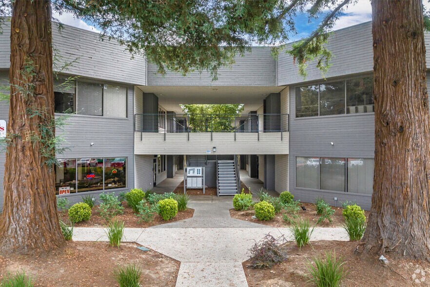 More Photos Of 11344 Coloma Rd, Gold River Unknown For Lease