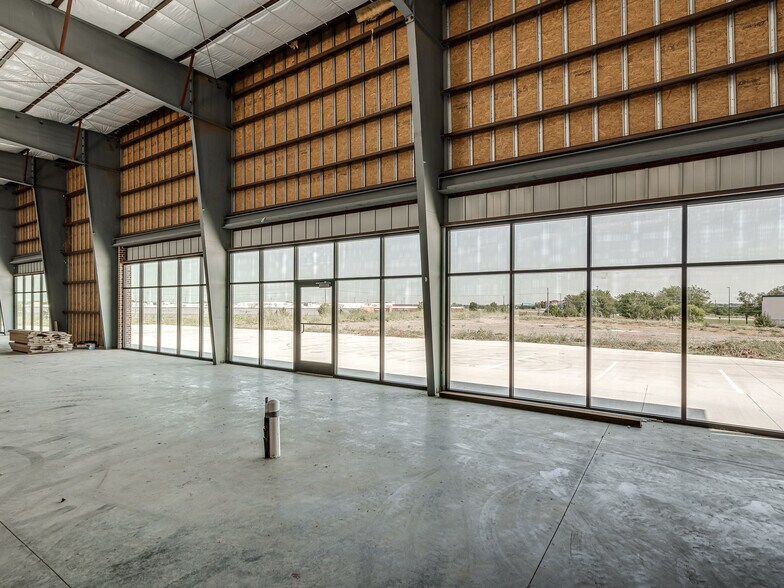 More Photos Of 548 W 125th Pl S, Glenpool Storefront Retail Office For Lease