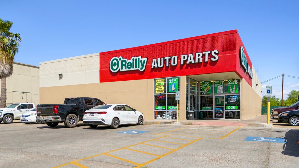 More Photos Of 302 W Calton Rd, Laredo Auto Repair For Sale