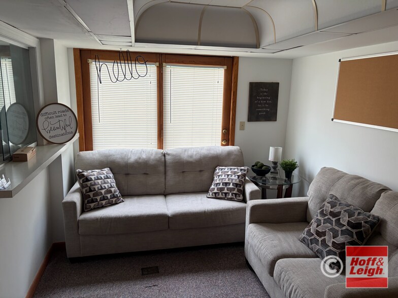 More Photos Of 541 West Ave, Tallmadge Office For Lease