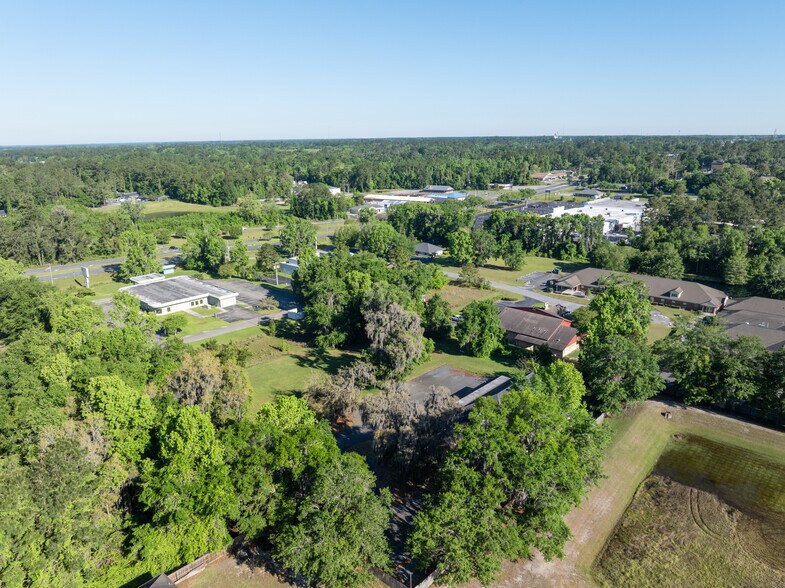 More Photos Of 165 SW Vision Gln, Lake City Office For Sale