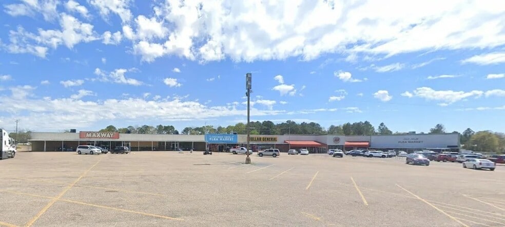 More Photos Of 905 E Cummings Ave, Opp General Retail For Sale