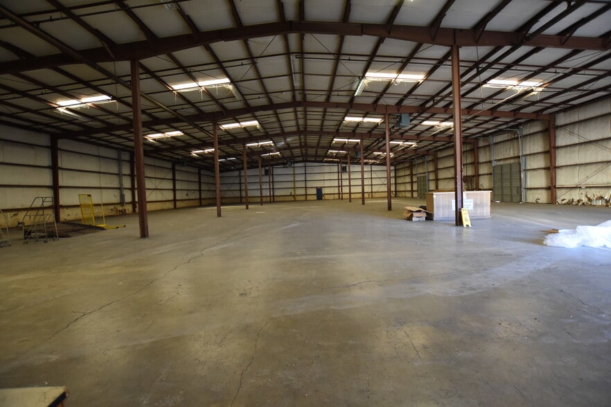 More Photos Of 200 Powercorp Dr, Chattanooga Manufacturing For Lease