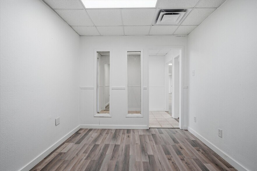 More Photos Of 9474 US-175, Kemp Flex For Sale