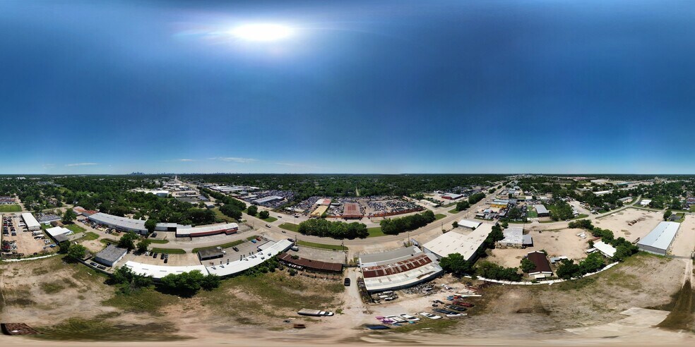 More Photos Of 6310 N Shepherd Dr, Houston Auto Salvage Facility For Sale