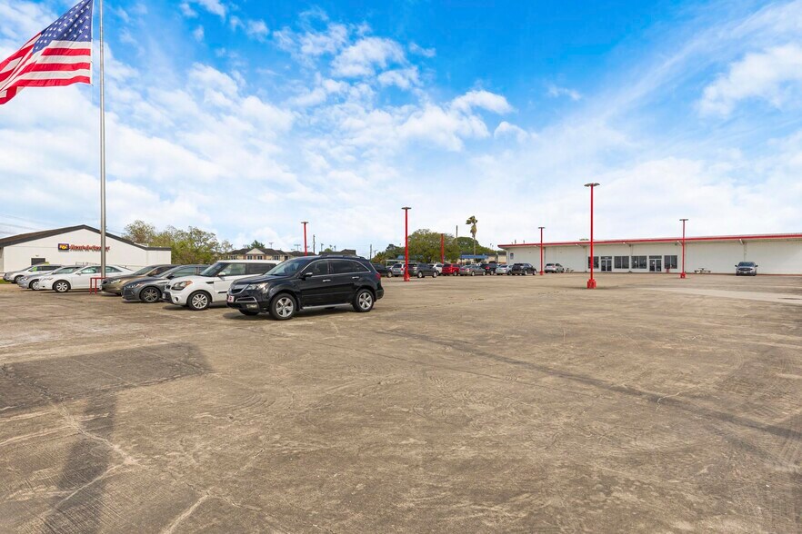 More Photos Of 4008 Avenue H, Rosenberg Land For Sale