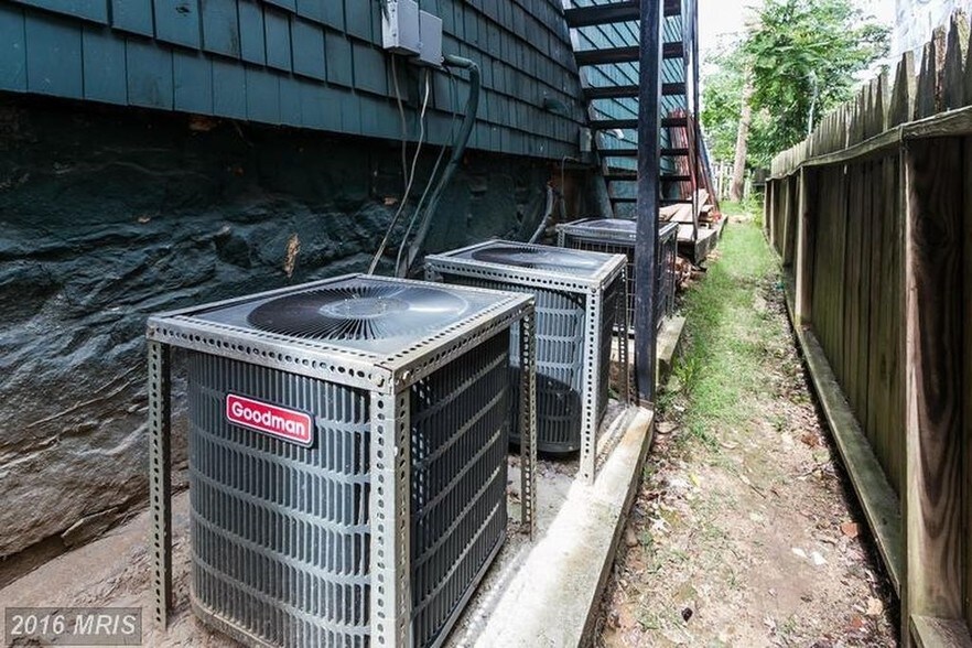 More Photos Of 702 Homestead St, Baltimore Multifamily For Sale