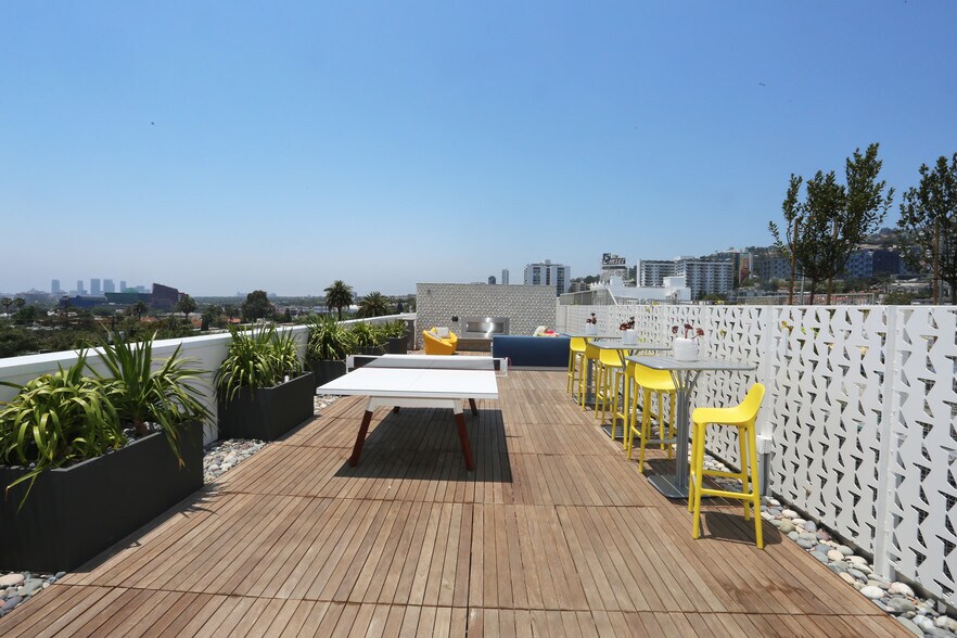 More Photos Of 8350-8358 Santa Monica Blvd, West Hollywood Apartments For Lease