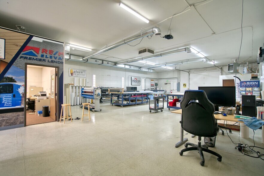 More Photos Of 1820 Delaware Pl, Longmont Warehouse For Sale