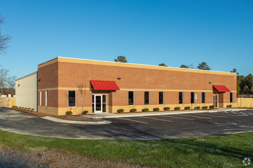 Primary Photo Of 237 Airport Industrial Dr, Clayton Light Manufacturing For Lease