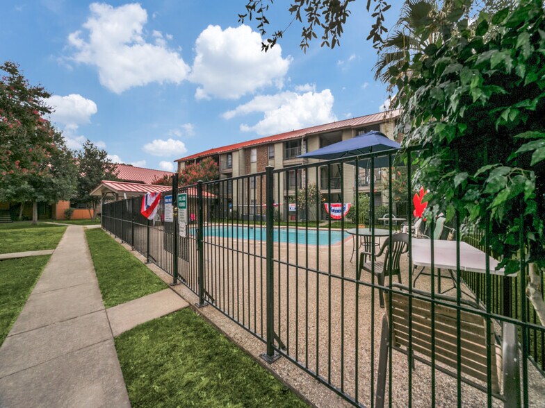 More Photos Of 7737 Skolout St, San Antonio Apartments For Sale