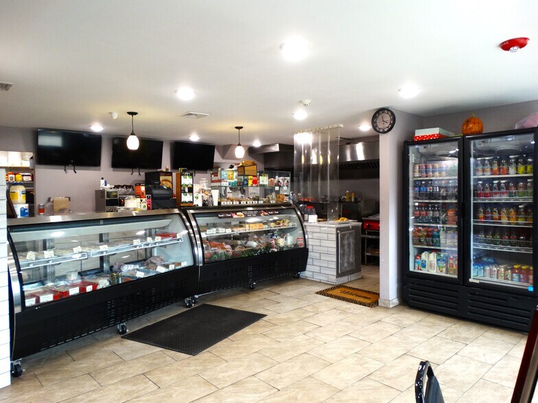 More Photos Of 437 Main Rd, Towaco Restaurant For Sale