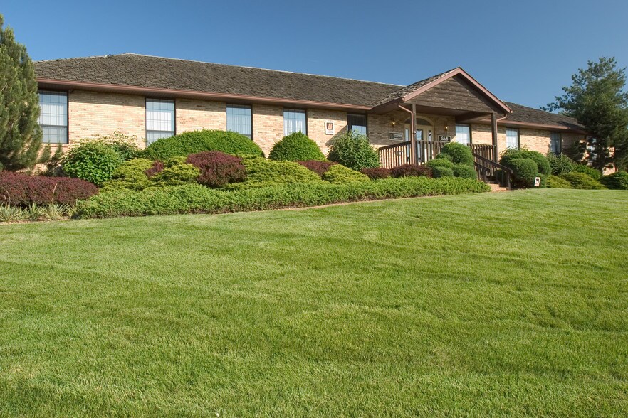 More Photos Of 8 Eagle Center, O'Fallon Office For Lease