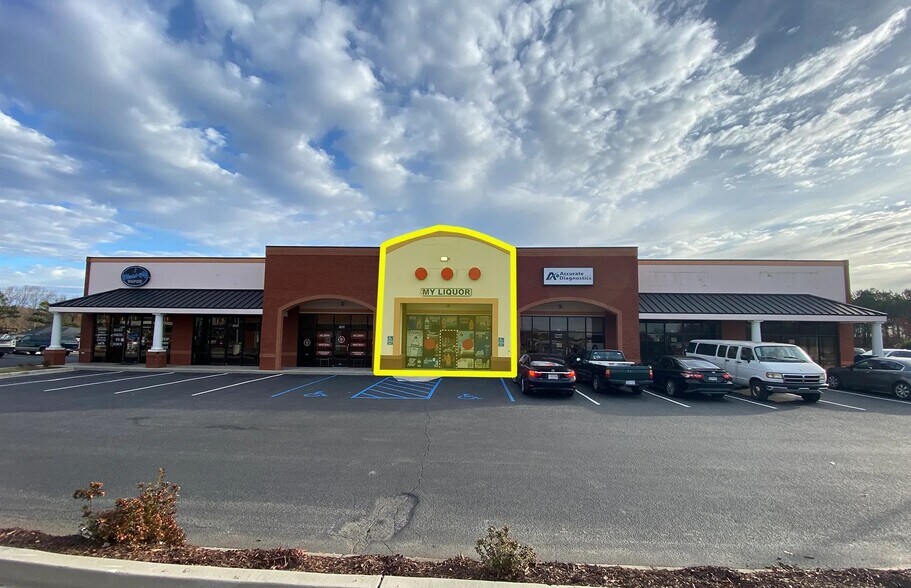 Primary Photo Of 1480-1490 Pearman Dairy Rd, Anderson General Retail For Lease