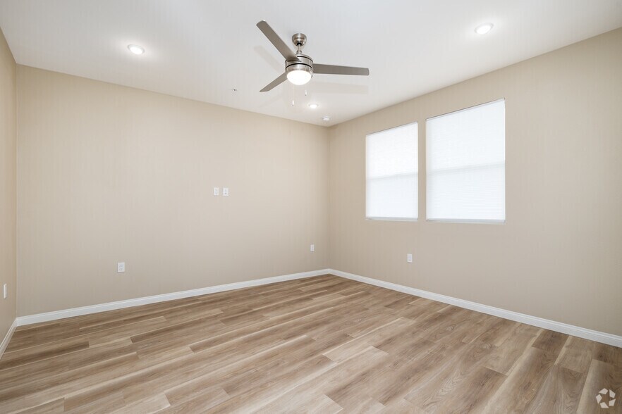 More Photos Of 2910 Allesandro St, Los Angeles Apartments For Lease